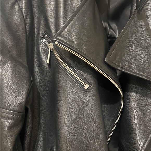 Wilsons Leather Women’s Black Motorcycle Jacket - Picture 3 of 16